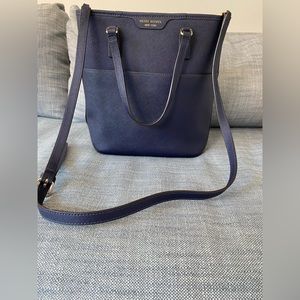 Henri Bendel medium purse